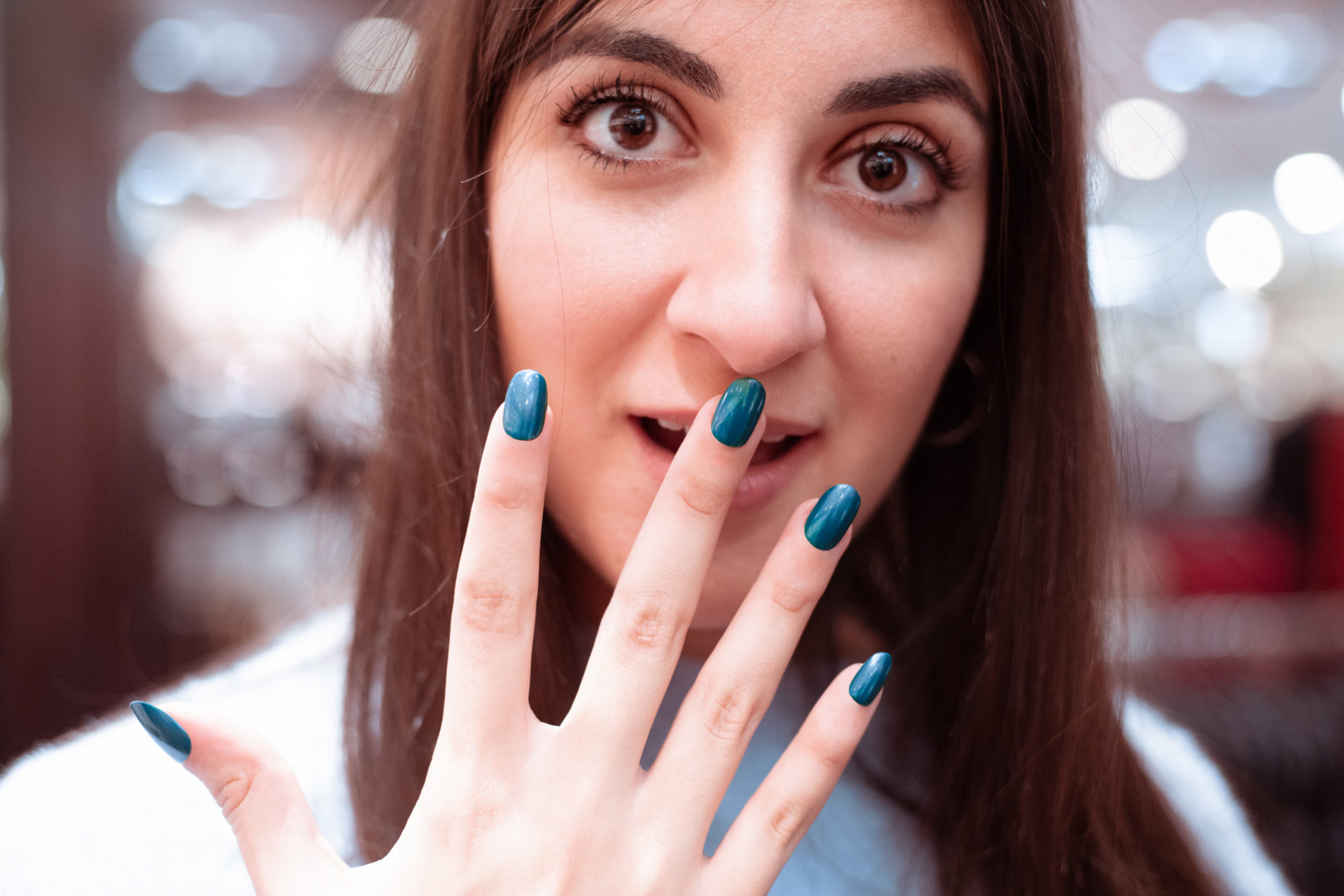 Quelle différence entre vernis permanent et semi-permanent