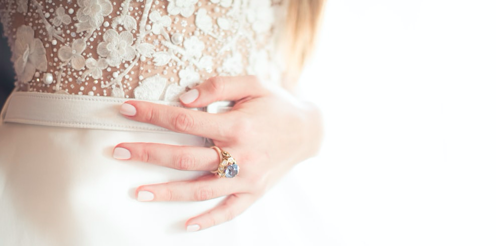 vernis-jour-mariage-bague